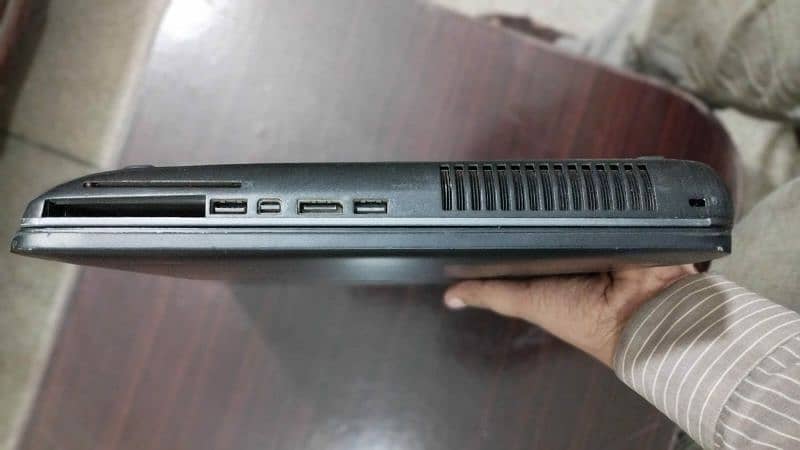 Hp Zbook 17 inches intel i7 4910m, nvidia k3100M 4GB workstation 8