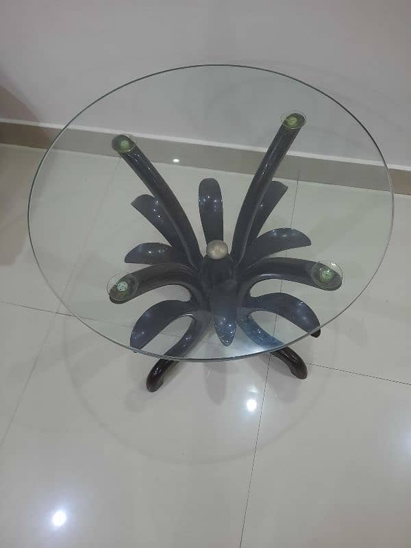 central table with glass 2