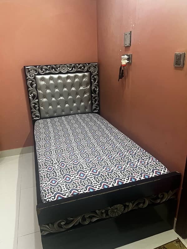 Used Bedset for sale. (urgent) 4