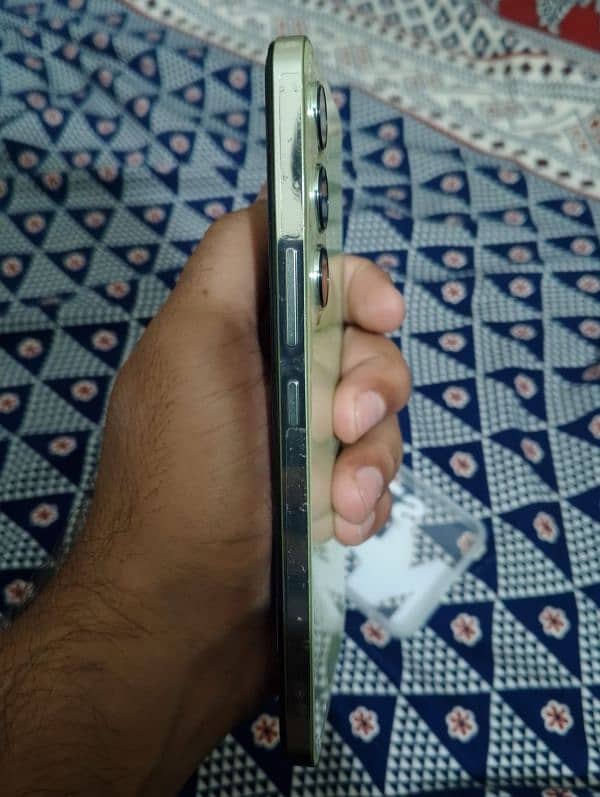 Vivo y100 Lush condition 10 by 11 condition 9