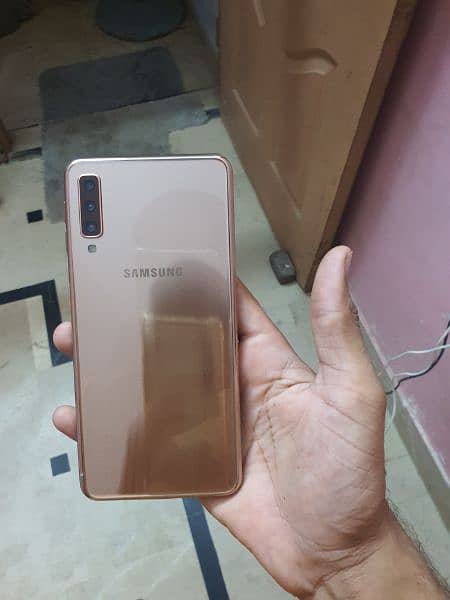 samsung  4 gb 128 gb 10 by 10 condition 2