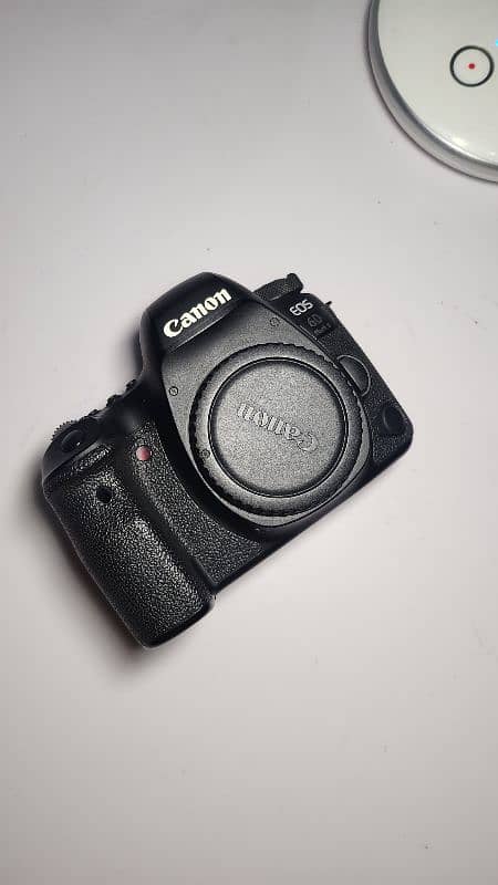 CANON EOS 6D MARK II 1