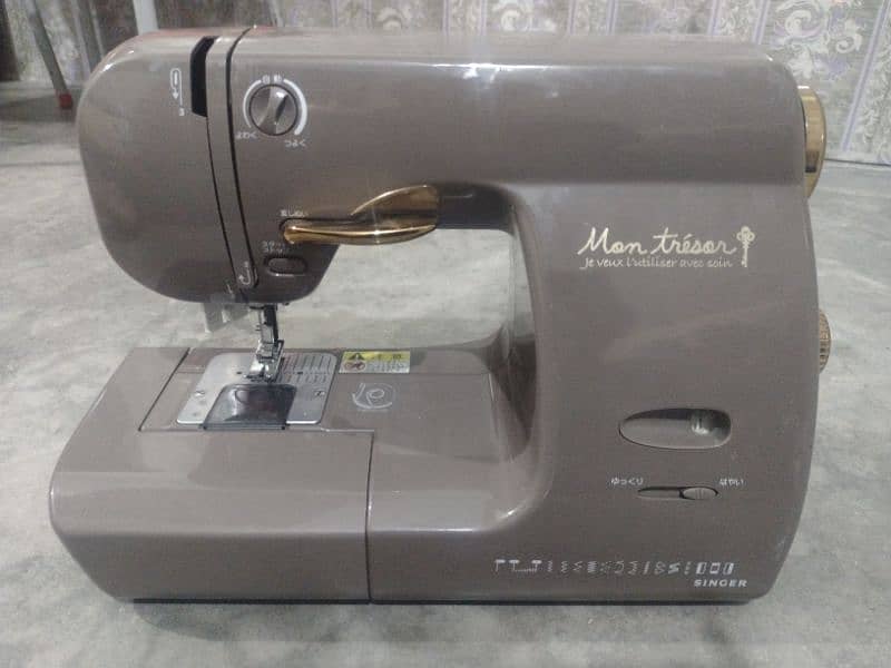 Singer multifunctional sewing machine 4