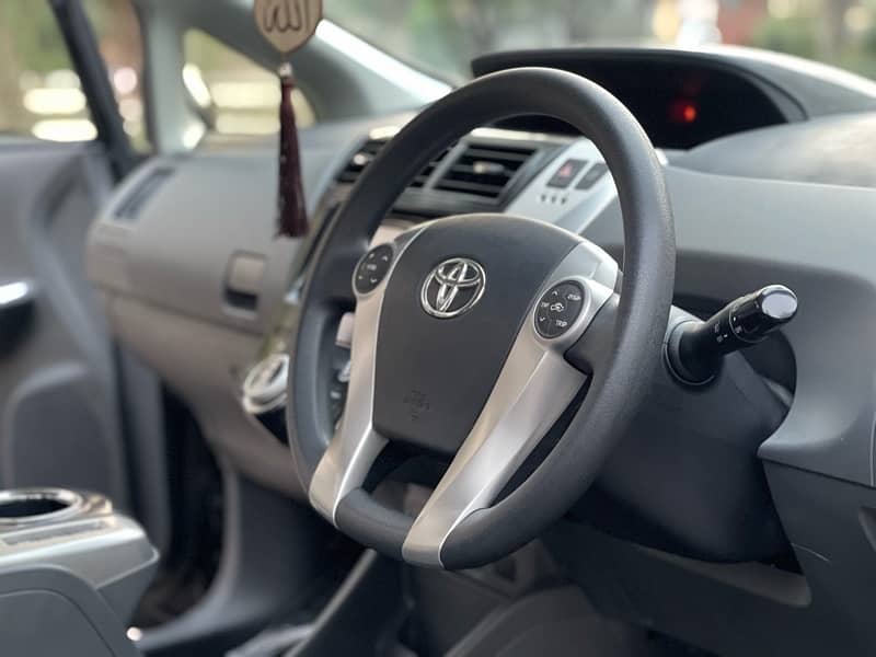 TOYOTA PRIUS ALPHA 2012 MODEL 2016 KARACHI REG 6