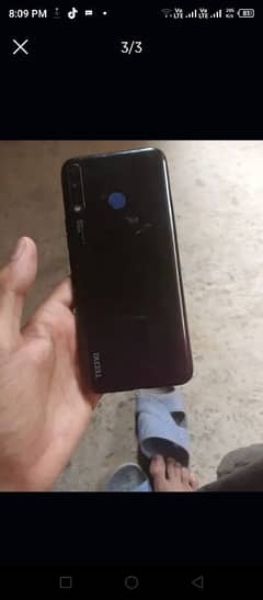 Tecno sprak 4 3 32