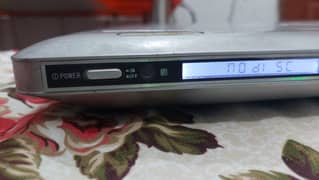 GOLD DVD PLAYER