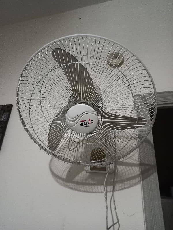 wall fan almost brand new 1