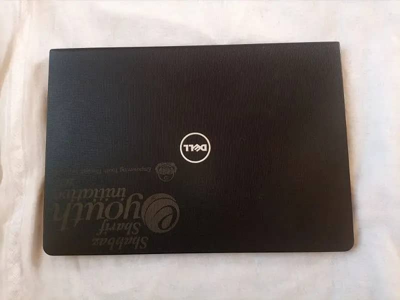 Dell vostro 14 3468 (i7 7th generation 8gb ram 240gb rom 4gb graphics 0