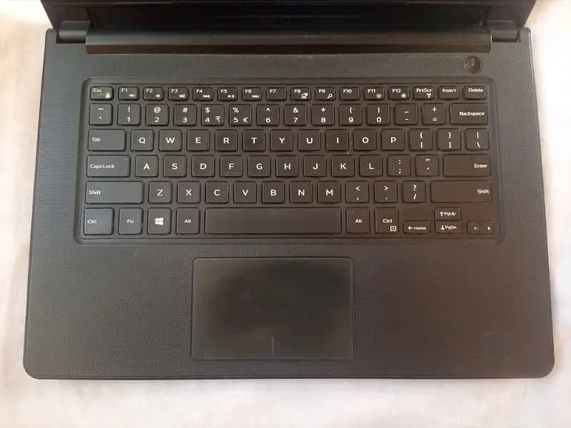 Dell vostro 14 3468 (i7 7th generation 8gb ram 240gb rom 4gb graphics 1