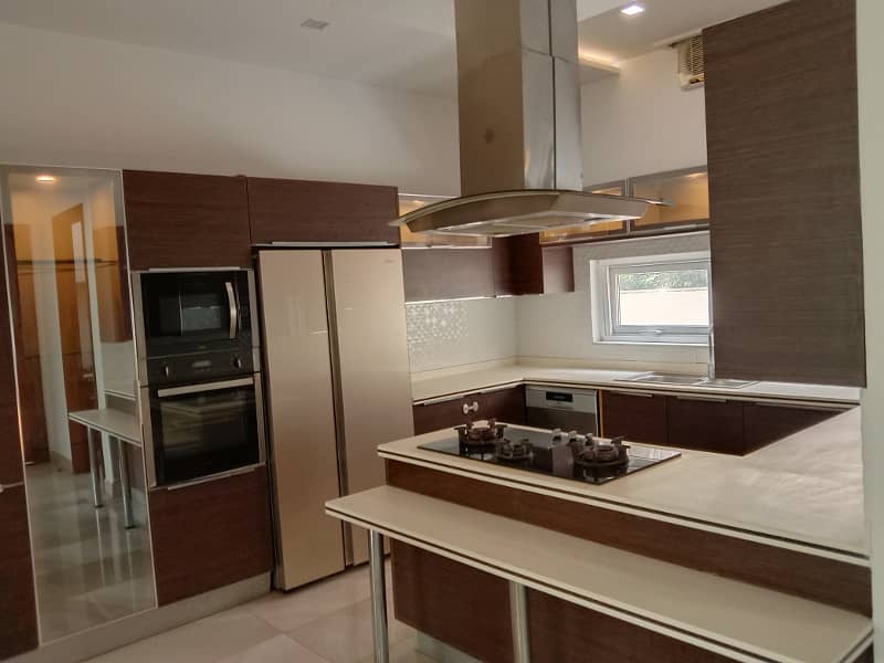 1 Kanal Stylish New House Prime Hot For Sale dha Phase3 near Y block 1