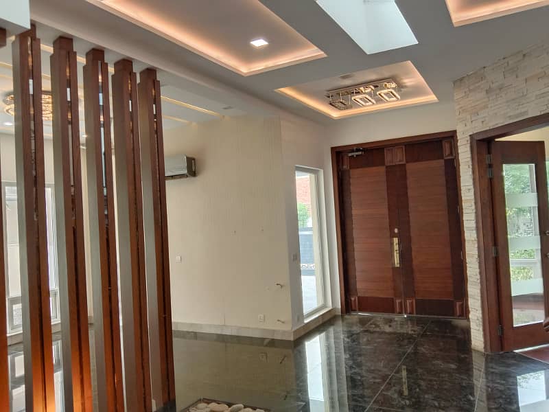 1 Kanal Stylish New House Prime Hot For Sale dha Phase3 near Y block 2