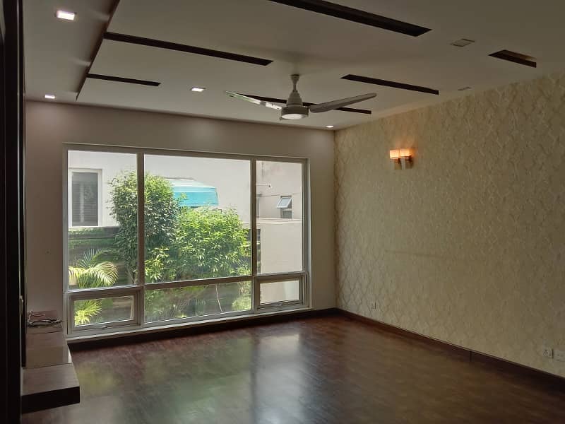 1 Kanal Stylish New House Prime Hot For Sale dha Phase3 near Y block 4