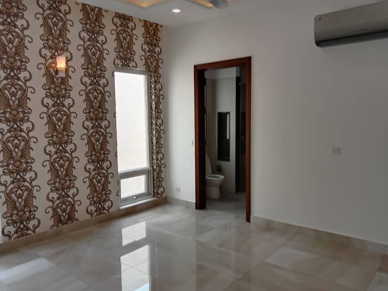 1 Kanal Stylish New House Prime Hot For Sale dha Phase3 near Y block 7