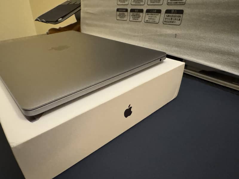 MacBook Pro M1 (CTO) 16GB 256GB - Space Grey 3