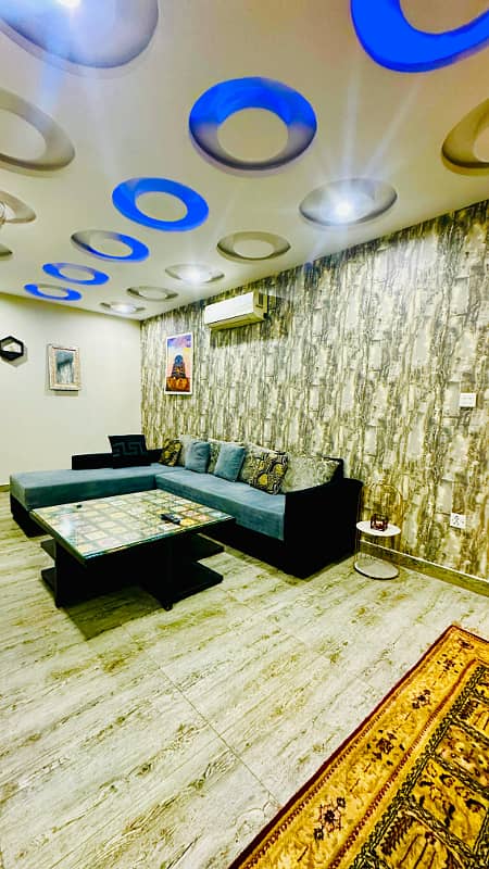 One bedroom VIP apartment for rent for 2 hours in bahria town 1