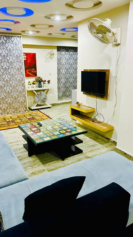 One bedroom VIP apartment for rent for 2 hours in bahria town 4