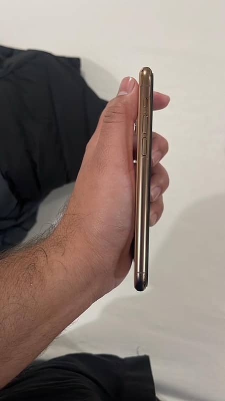 iPhone 11 Pro 64 gb 3