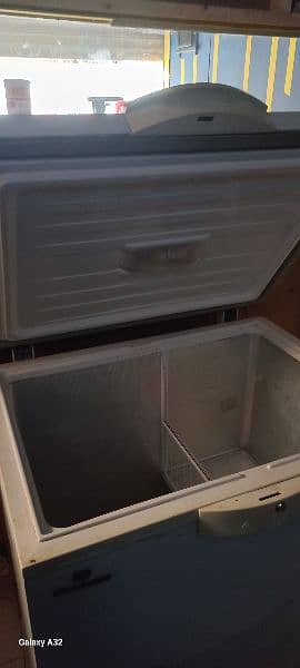 Dawlance Freezer very less used 0