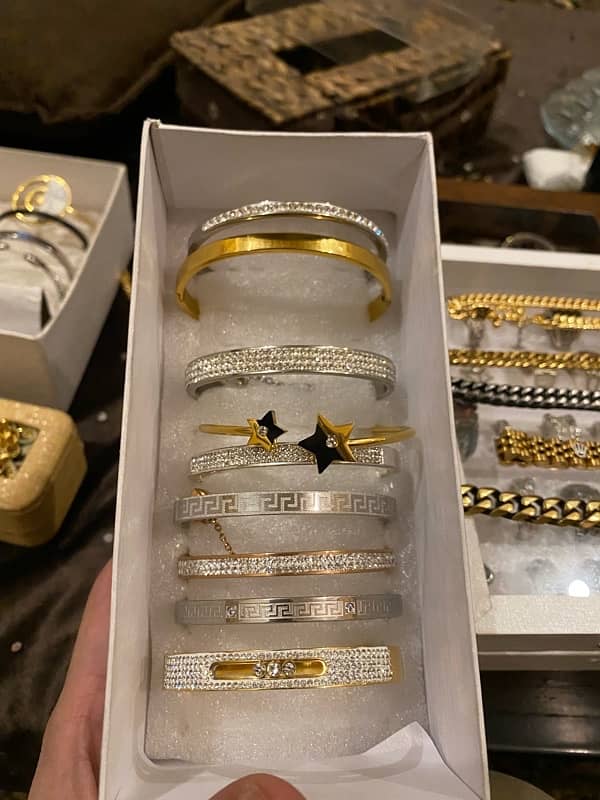 Ladies Jewellery | Bangles | Chains | Rings 0/3/2/1/2/2/4/4/1/2/2 6