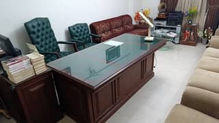 L-shaped Office table with Leather Chair 0