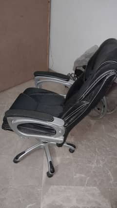 office chair for urgent sale 0