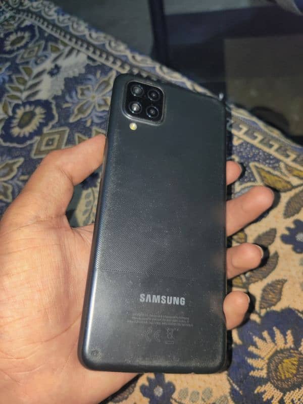 Samsung a12  4/128 With box and charger  Condition 10/9 0