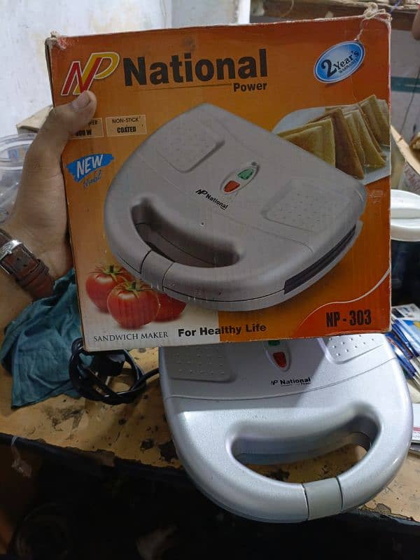 National sandwich maker 10 by 10 condition silver colour 5