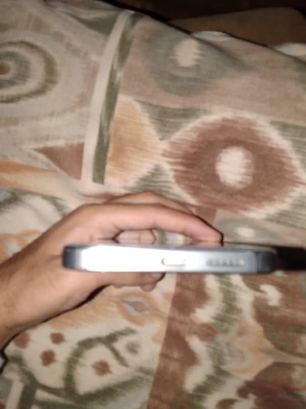 I PHONE 15 PRO MAX NEW 3