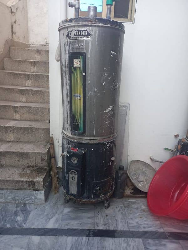 Geyser for sale for more information call on this number 03005380107 3