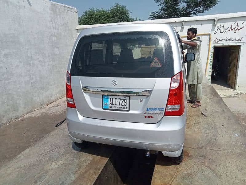 Suzuki Wagon R 2018 4