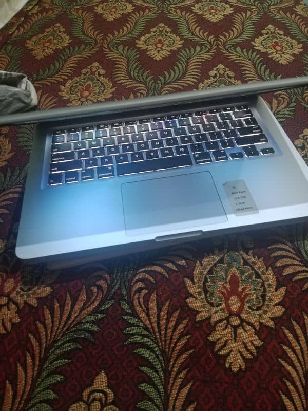 MacBook pro i5 2012 mid 3