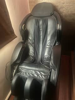 JC Buckman Indulge Us Massage Chair Almost new