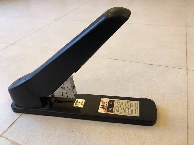 BIG STAPLER WORKING CONDITION 0