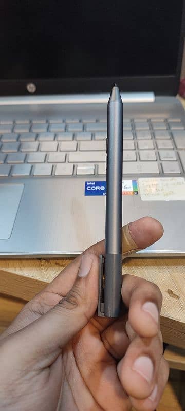 asus Zenbook pro Duo  Stylus Pen 1