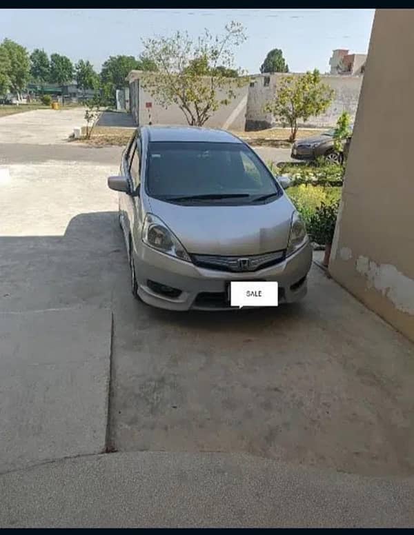 Honda Fit shuttle 2012 0