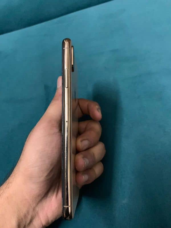 iphone Xmax  ( non pta  ) 4