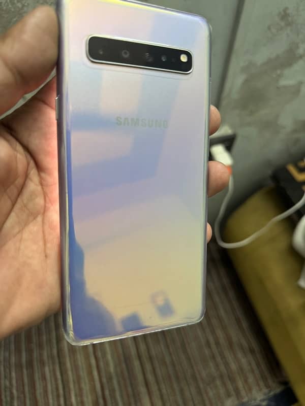 Samsung Galaxy S10 plus 5G 4