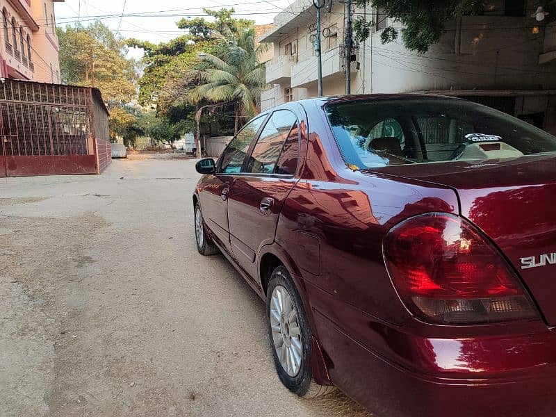 Nissan Sunny 2009 5