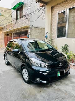 Toyota Vitz 2012 ( Just like brand new )