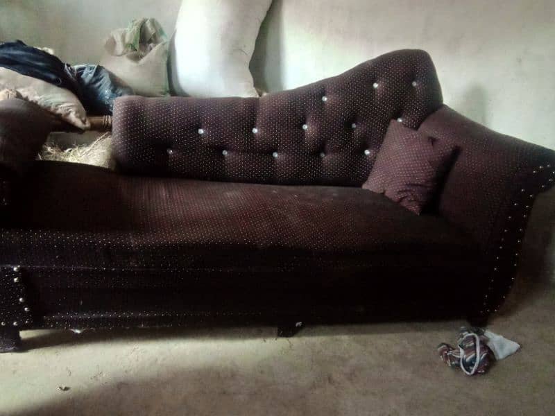 Dewan sofa for sale 9000 price 4