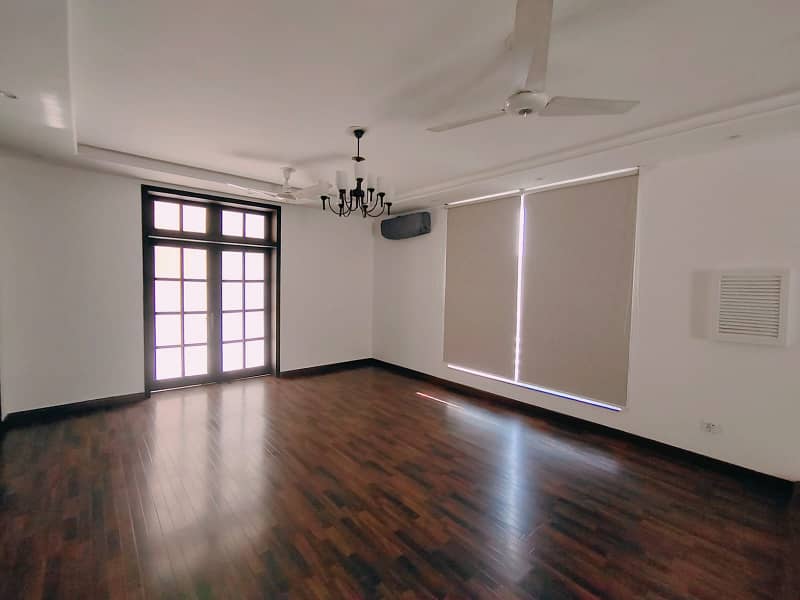 1 Kanal House For Rent In DHA Lahore Phase 2 Facing Park 22