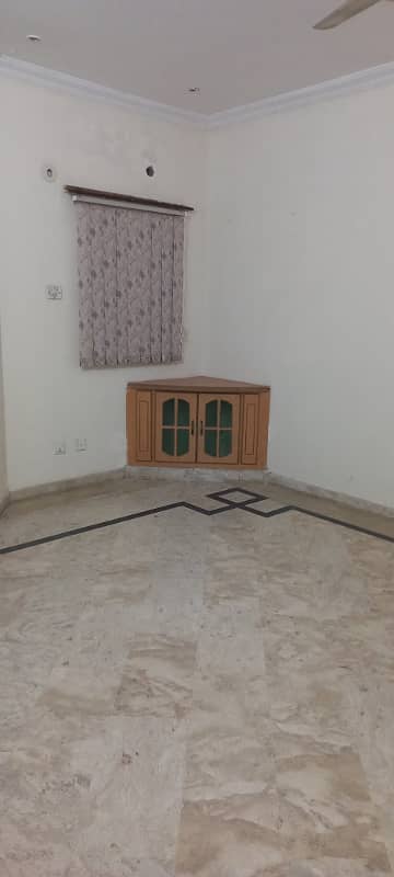 10 marla upper portion available for rent in bahria town phase 3 1