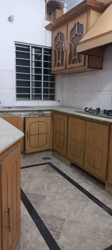 10 marla upper portion available for rent in bahria town phase 3 2