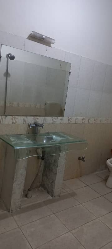 10 marla upper portion available for rent in bahria town phase 3 3