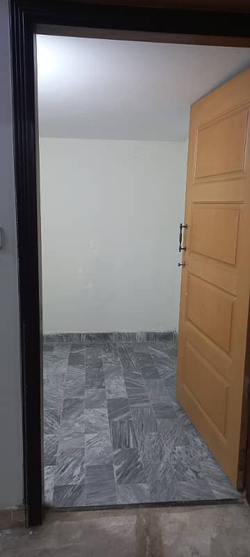 10 marla upper portion available for rent in bahria town phase 3 4