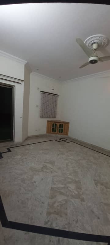 10 marla upper portion available for rent in bahria town phase 3 10