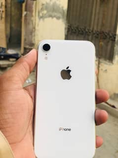 I phone XR 128GB