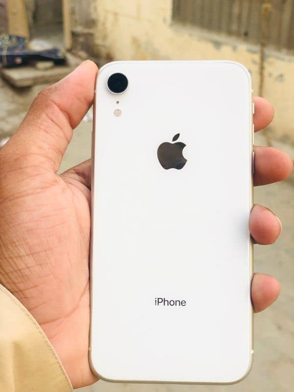 I phone XR 128GB 1