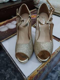 Imported bridal shoes for women worn for 3 hours size 38