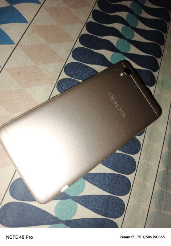 Oppo A37 1